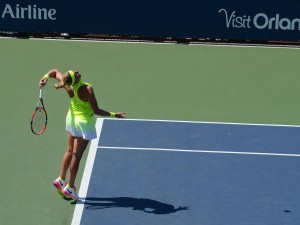 Petra Kvitova (*90 / CZE) - 1st service in a match - 1 of 4 - toss - 2016 US.Open - New York