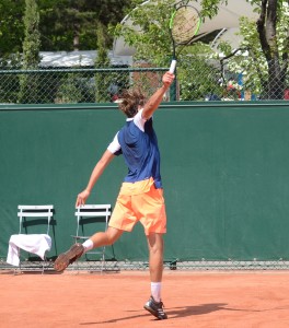 Stefanos Tsitsipas (*98 / GRE) - 1-handed backhand 3.0 - 1 of 4 - backswing - 2017 French Open Qualification - Paris